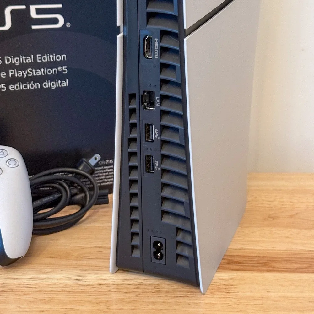 Sony PS5 Slim Digital Edition Console 825GB in Box & White Controller | Tested